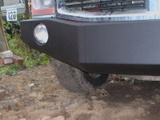 Dodge Durango: железный силовой передний бампер с дополнительными фарами