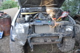 Toyota Land Cruiser Prado 78: подготовка к отпиливанию передней части рамы и перепиливанию телевизора
